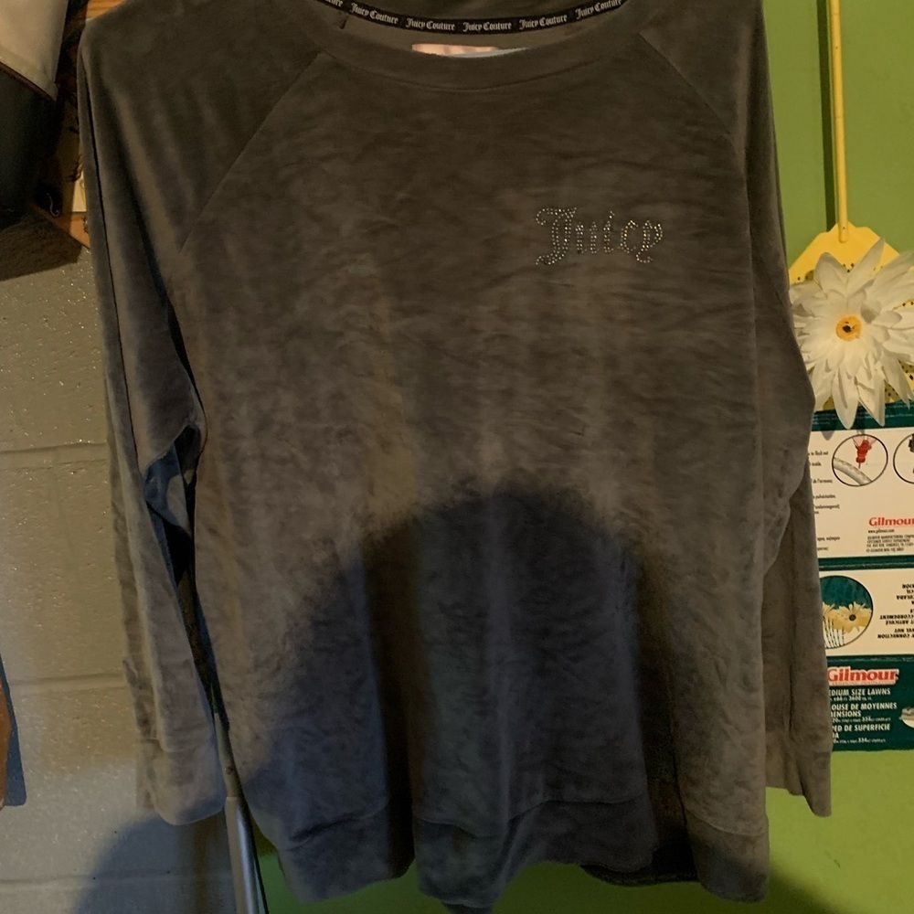 Juicy Couture Womenโs Grey Long Sleeveeve Sweatshir Size 1X